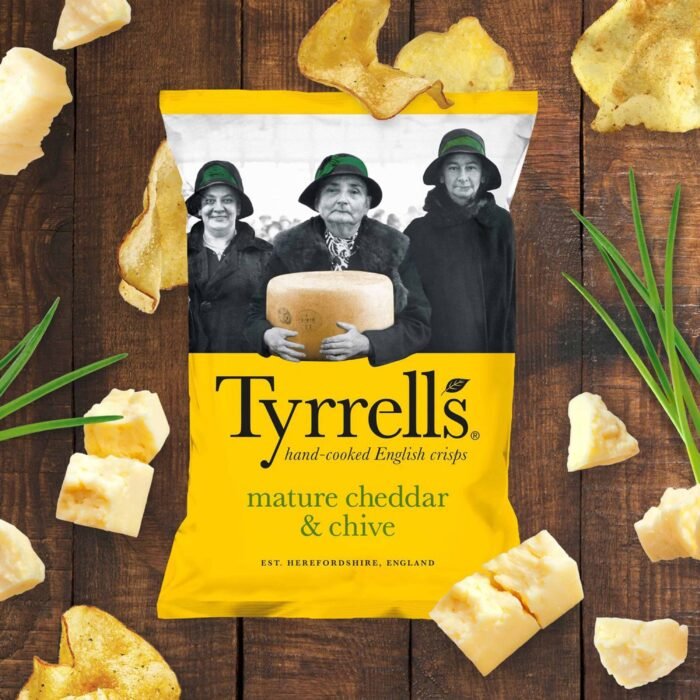 Tyrrells Mature Cheddar and Chive Sharing Crisps - 150g - Image 2